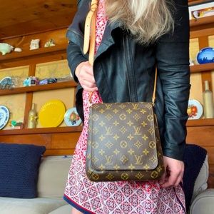 🌟LOUIS VUITTON Musette Salsa